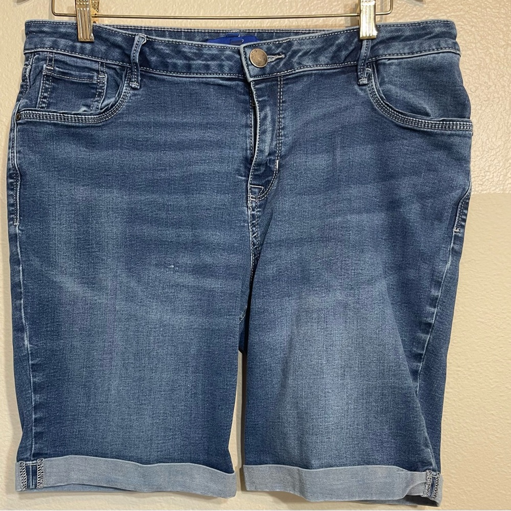Apt 9 Denim stretch Bermuda Women's 16 Shorts plus